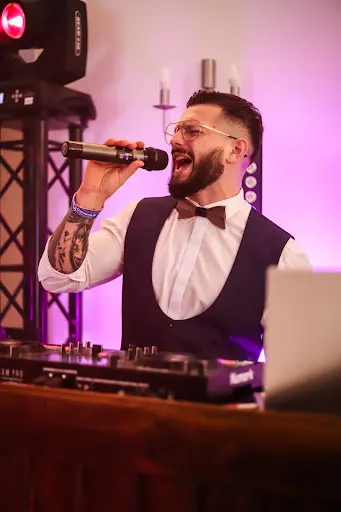 Paweł Sarnowski DJ/wodzirej